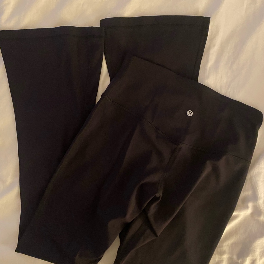 Lululemon Black Flared Leggings / Yoga Pants – Size 8 – New Without Tags